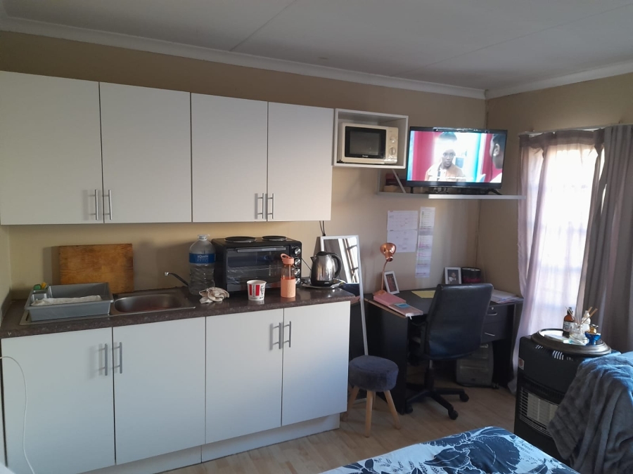 1 Bedroom Property for Sale in Universitas Free State